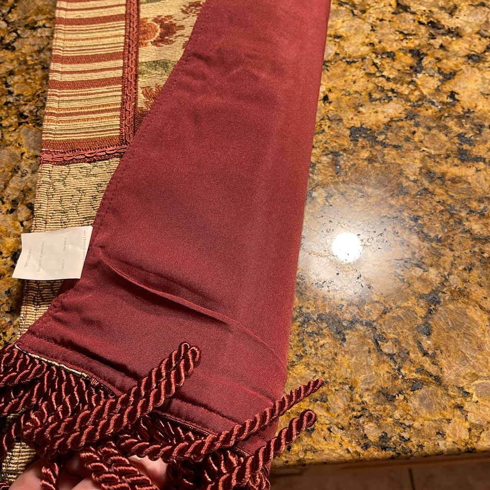 Table cloth runner - Picture 8 of 8